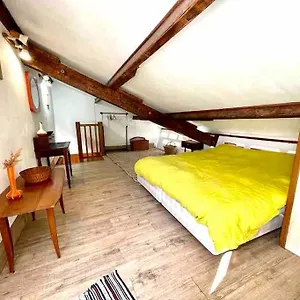 Charmante Maison Dans Jardin, Calme, 55m2- 2ch, Metro, Tres Proche Paris Appartement